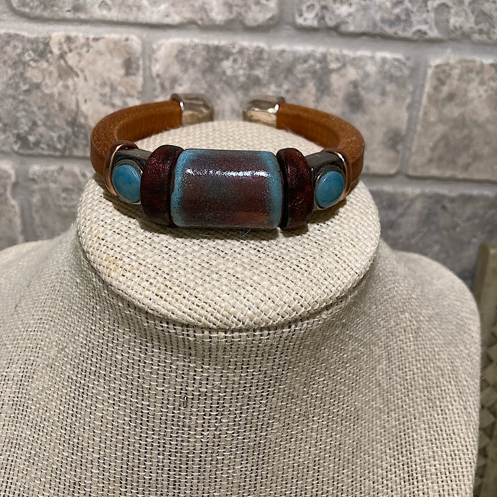 Handmade  8” Bracelet  Stretchy  Racu